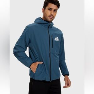 Conurbation Woods Trekking rain coat jacket. Size large.  NWT